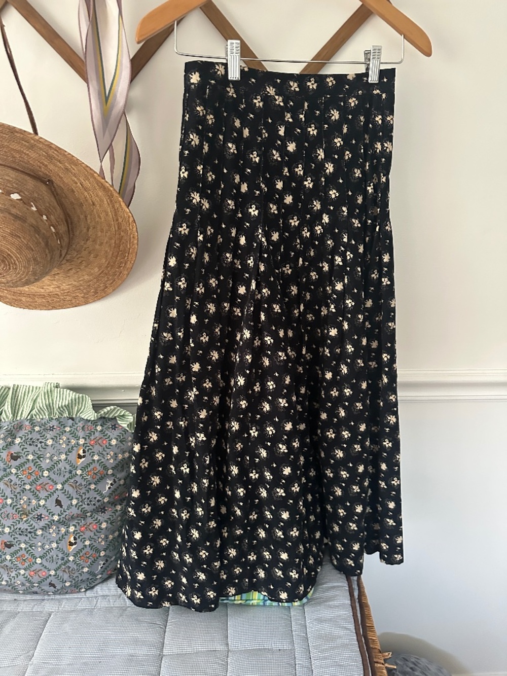 THE GREAT. Rhythm Floral Corduroy Midi Skirt Night Lily Size 0